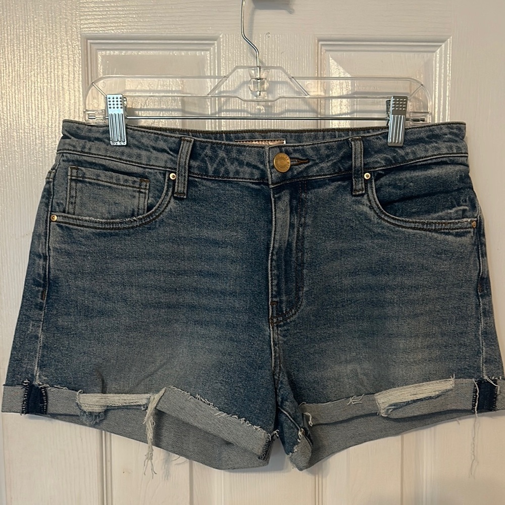 Kut from the Kloth NWT Jane Short with cuff